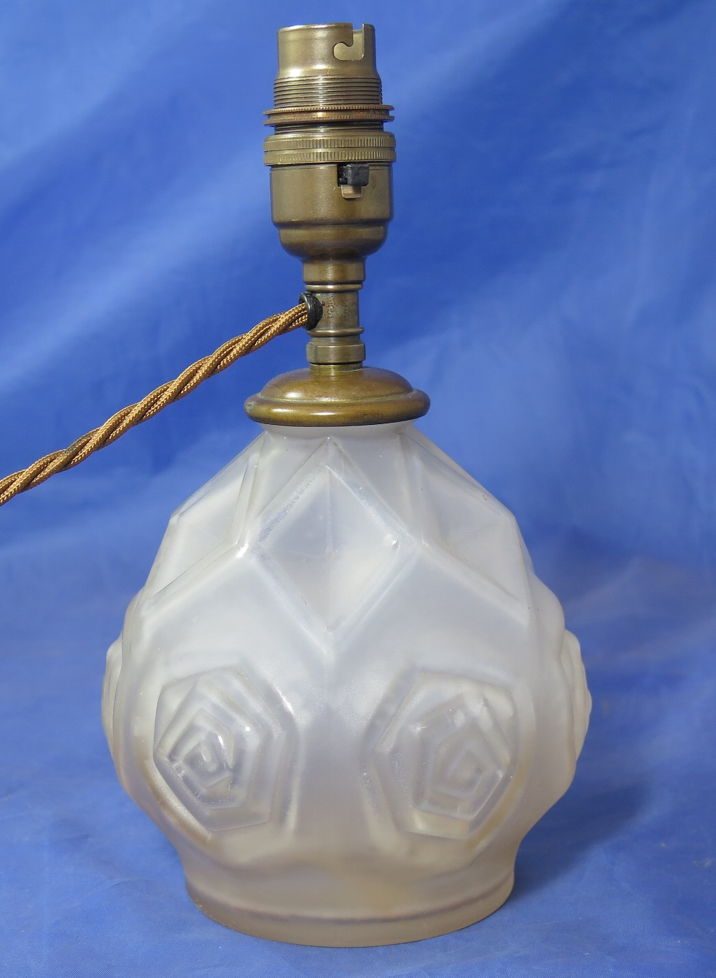 antique table lamp 3035